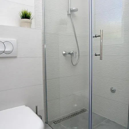 Besker Τρογκίρ