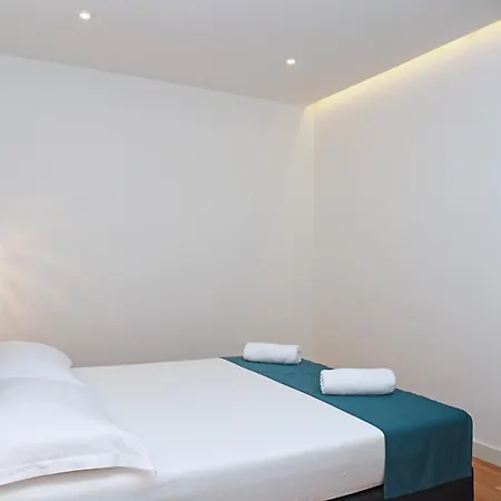 Besker Apartman *
